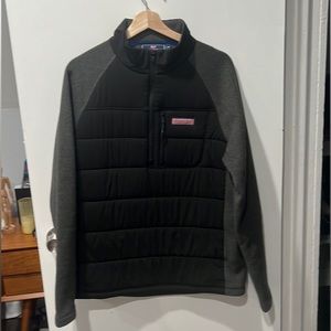Vineyard vines fleece.